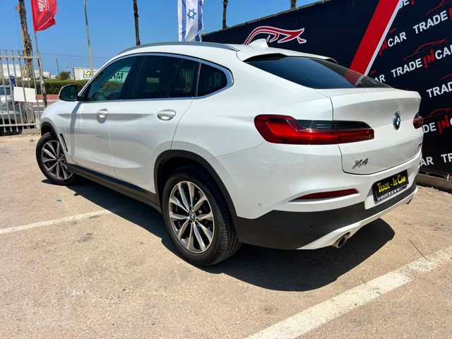 ב מ וו X4