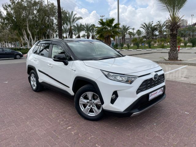 טויוטה RAV4