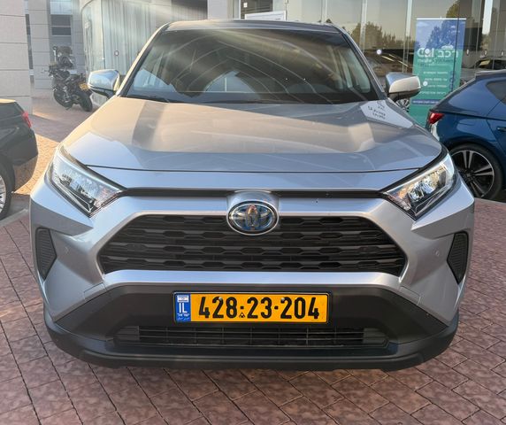 טויוטה RAV4