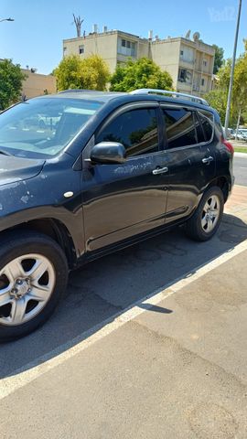 טויוטה RAV4