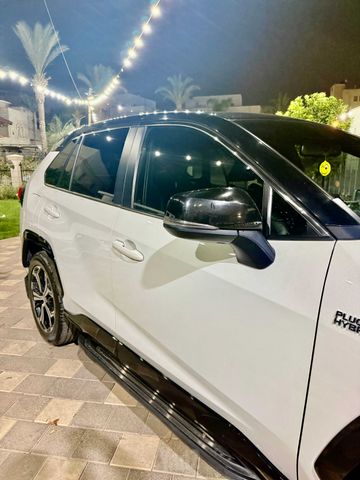 טויוטה RAV4