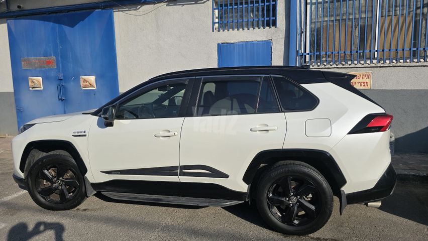 מודעת רכב טויוטה RAV4