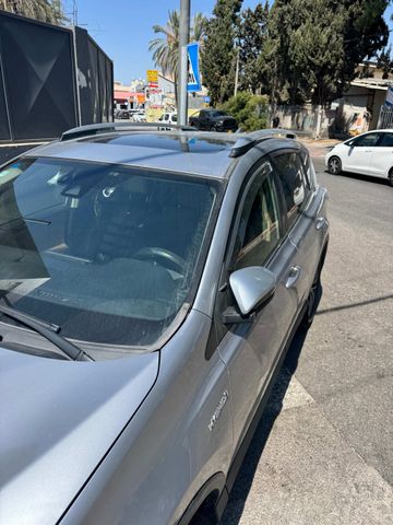 טויוטה RAV4