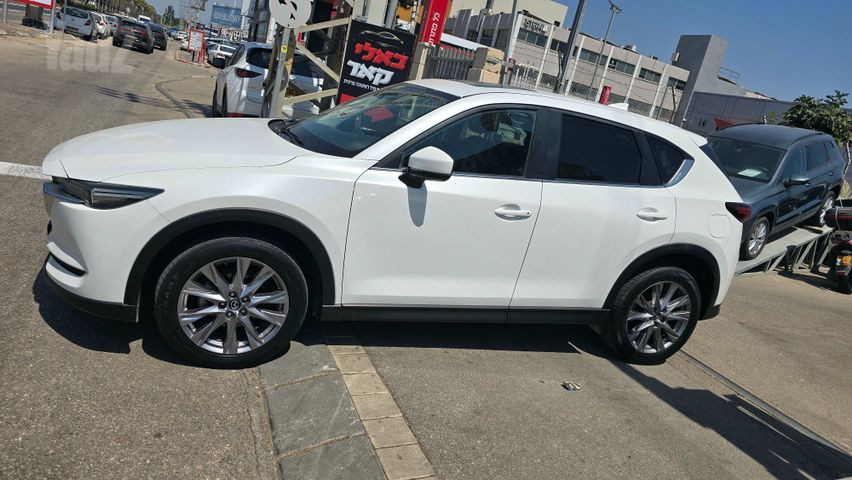מודעת רכב מאזדה CX-5