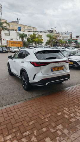 לקסוס NX