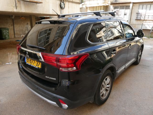 מיצובישי אאוטלנדר