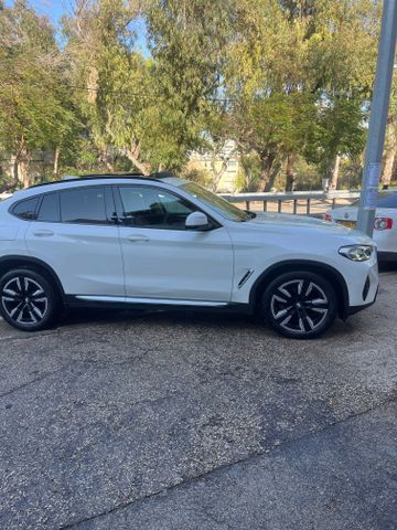 ב מ וו X4