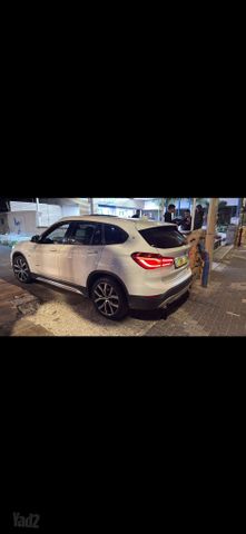 ב מ וו X1