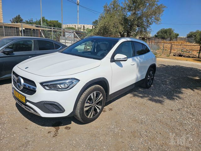 מרצדס-בנץ GLA