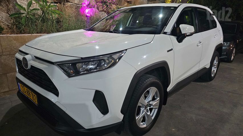 טויוטה RAV4