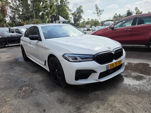 מודעת רכב ב מ וו סדרה 5