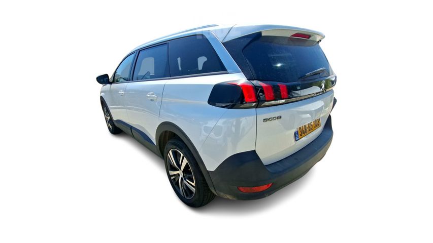 פיג'ו 5008