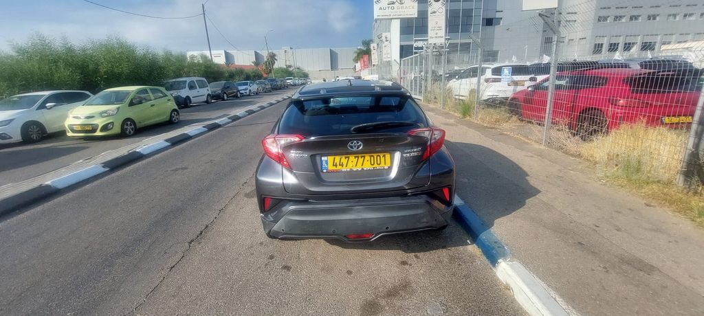 טויוטה C-HR