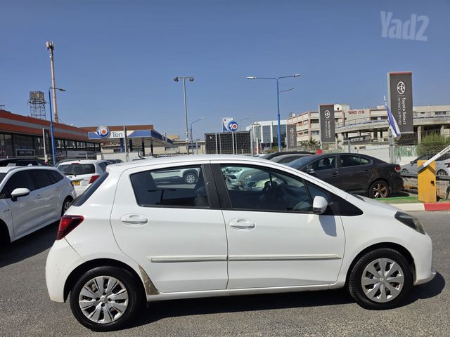טויוטה יאריס