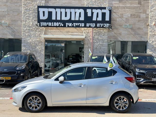 מודעת רכב מאזדה 2 1