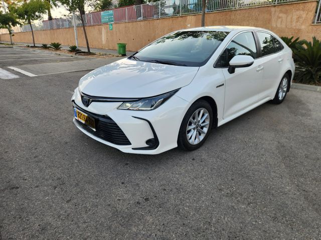 מודעת רכב טויוטה קורולה