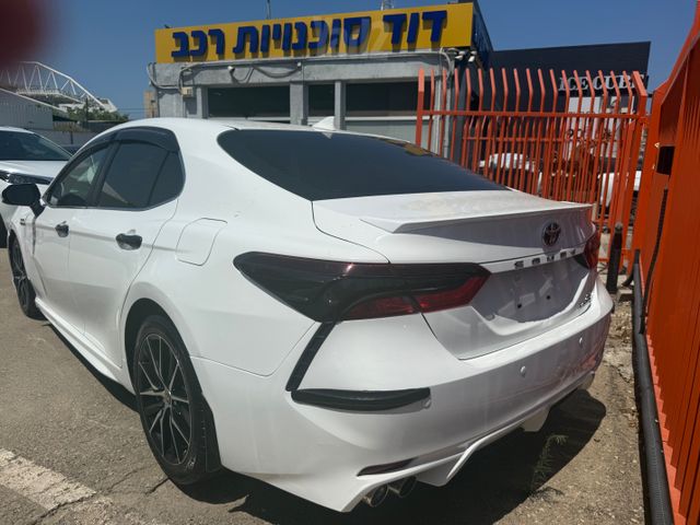 טויוטה קאמרי