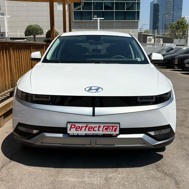 יונדאי איוניק 5