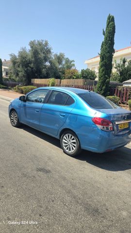 מיצובישי אטראז'