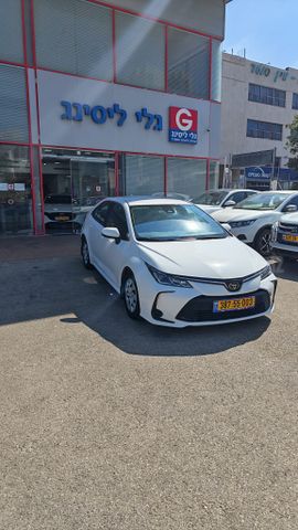 טויוטה קורולה