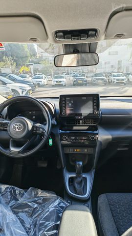 טויוטה יאריס קרוס