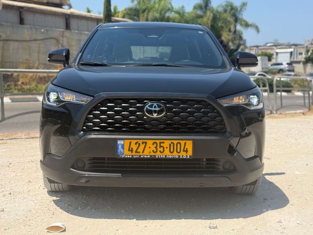 טויוטה קורולה קרוס