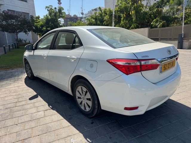 מודעת רכב טויוטה קורולה