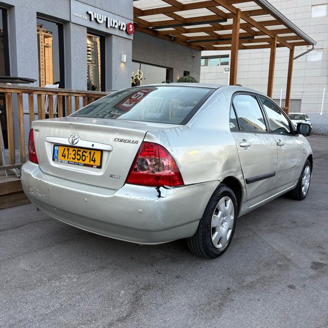 טויוטה קורולה