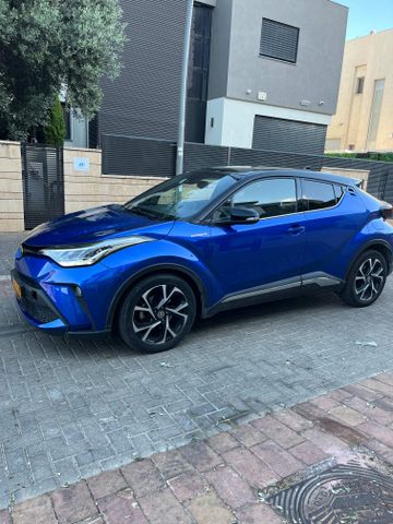 מודעת רכב טויוטה C-HR