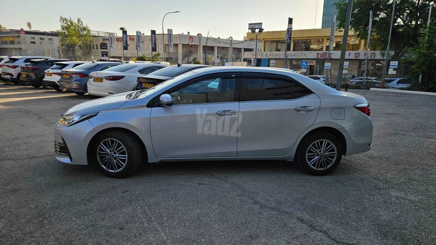 מודעת רכב טויוטה קורולה
