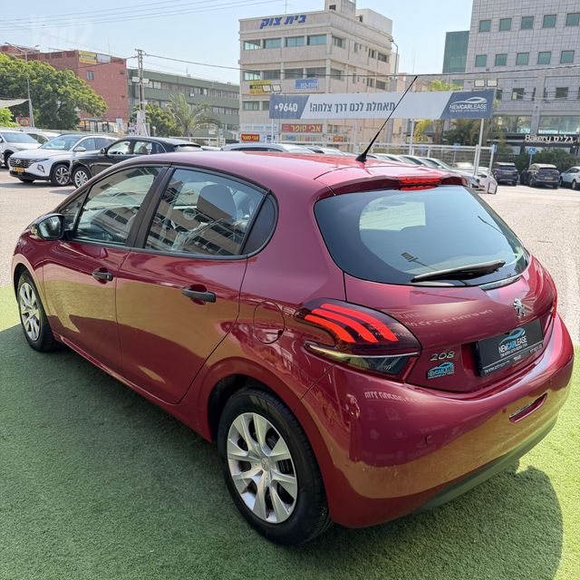 פיג'ו 208