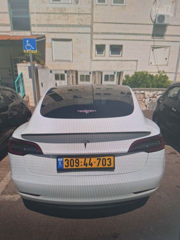 טסלה מודל 3