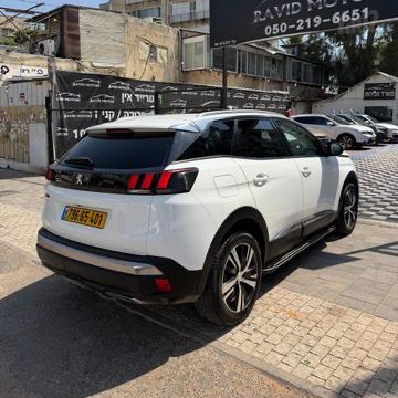פיג'ו 3008