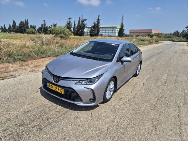 מודעת רכב טויוטה קורולה