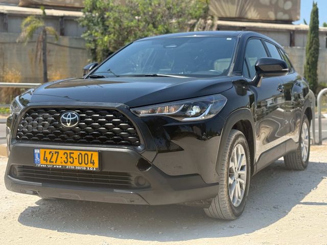 מודעת רכב טויוטה קורולה קרוס