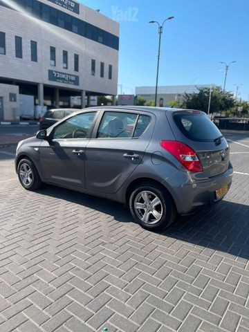 יונדאי i20