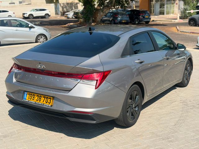 מודעת רכב יונדאי אלנטרה