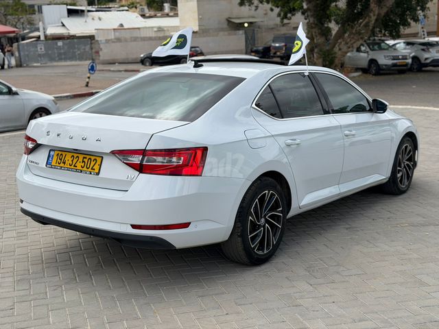מודעת רכב סקודה סופרב