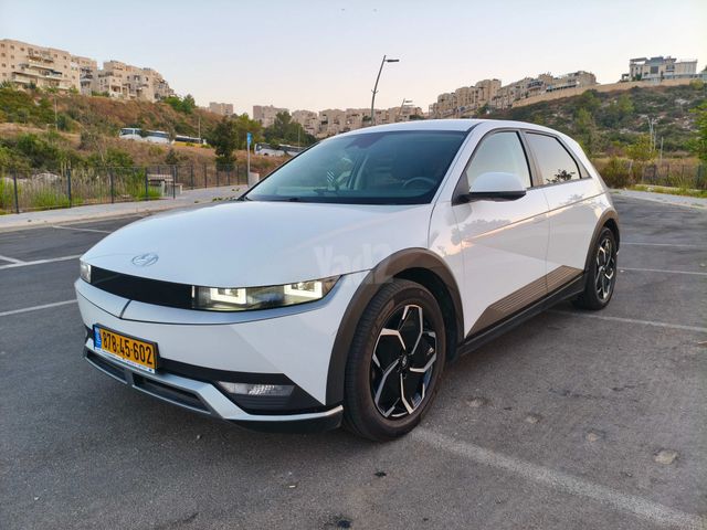 יונדאי איוניק 5