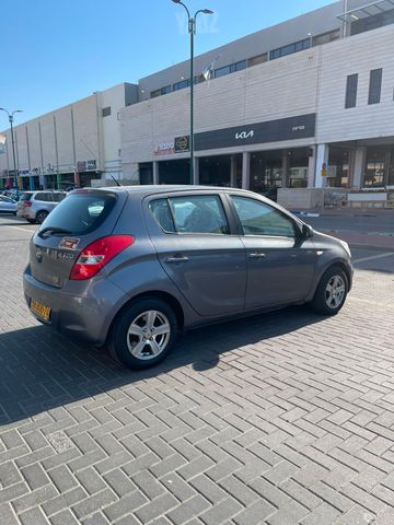 יונדאי i20