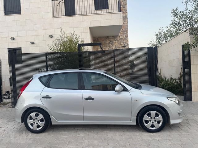 יונדאי i30
