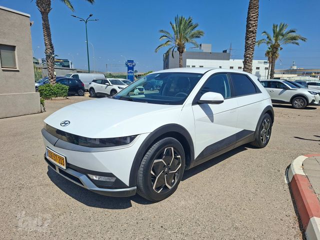 יונדאי איוניק 5