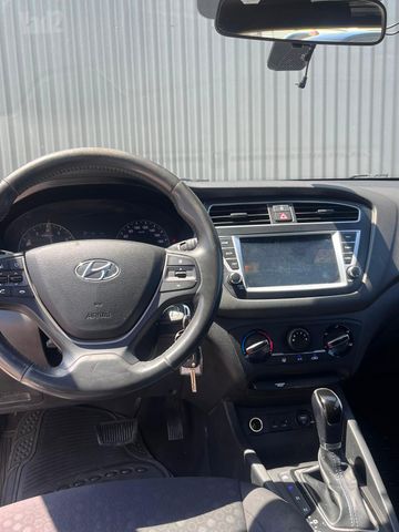 יונדאי i20
