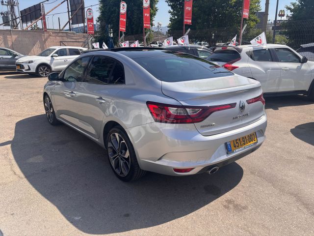 רנו מגאן