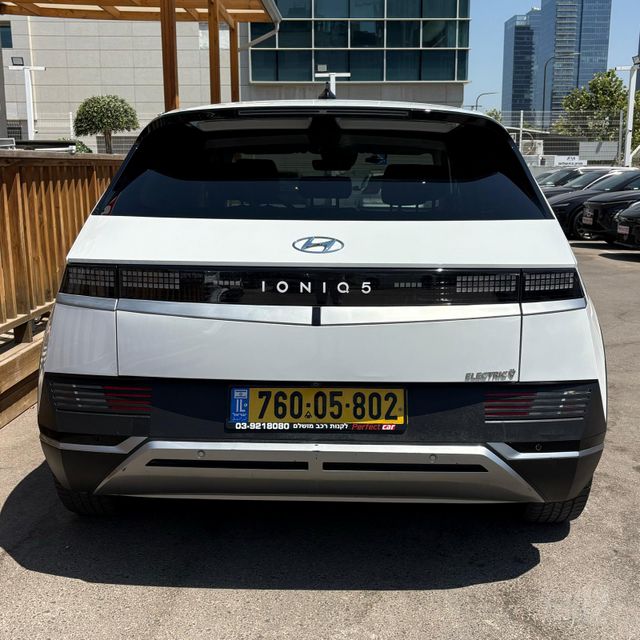 יונדאי איוניק 5