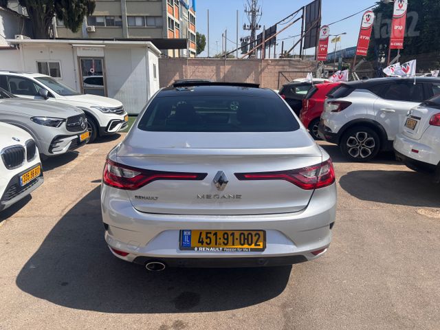 רנו מגאן