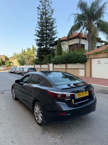 מאזדה 3