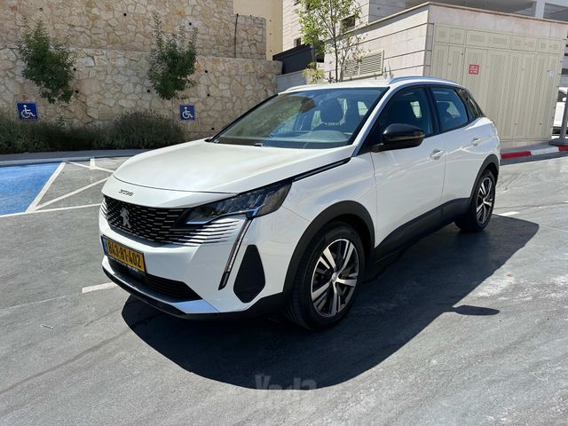 פיג'ו 3008