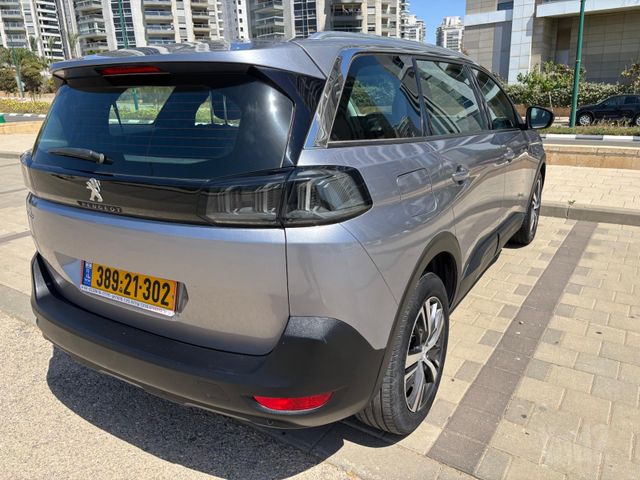 פיג'ו 5008