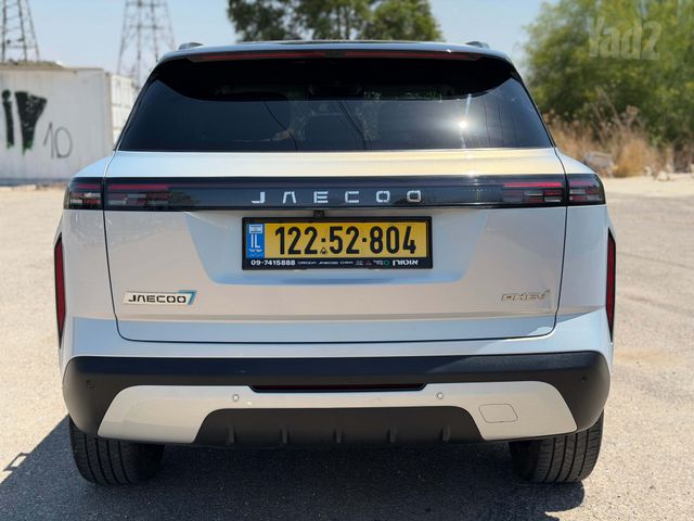 ג'אקו J7